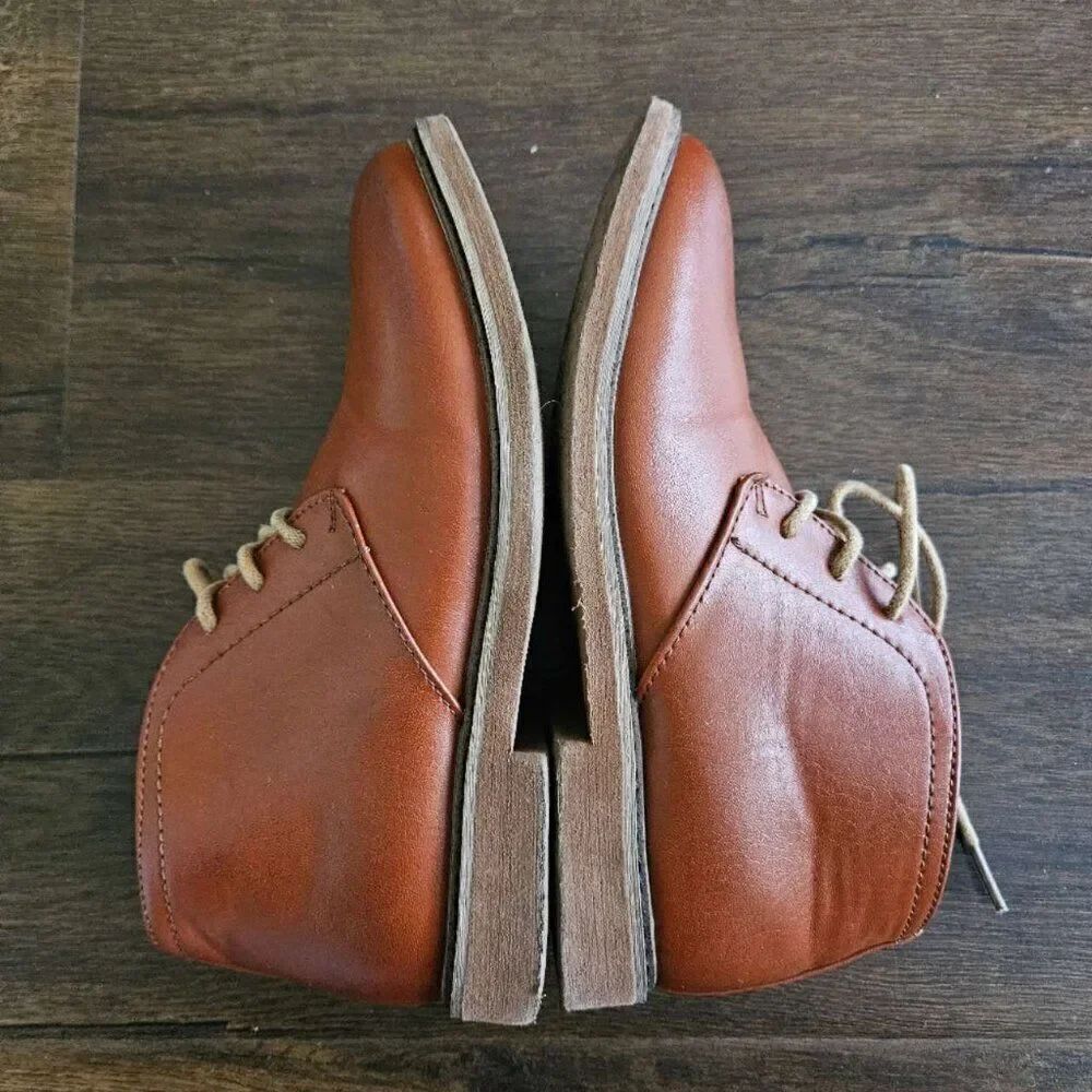 deer stags kids Ballard Dress Comfort Chukka Boot in Luggage M size 1 - Picture 3 of 8